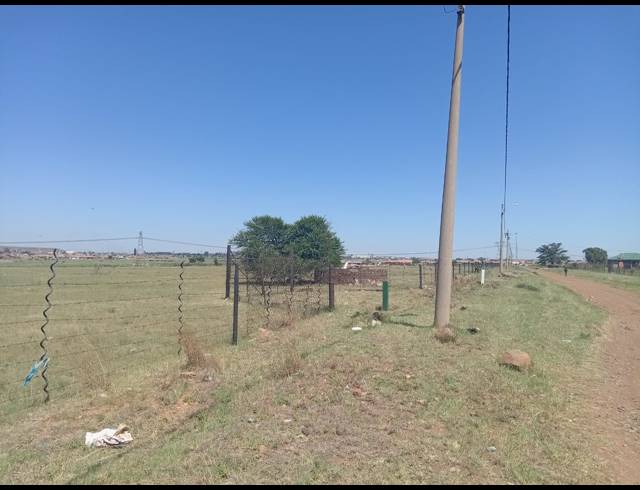 93,766M² FARM FOR SALE IN ROODS GARDENS